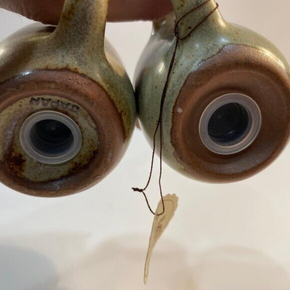 Vintage Japan Pig Couple Salt and Pepper Shakers with Handles - Picture 6 of 6